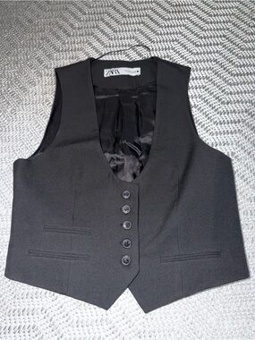 Women’s Zara Black Tailored  Short Vest